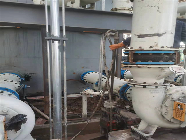 天山设备基础沉降下沉注浆加固增加荷载